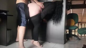 Familia porno travieso con el primo dando delicioso