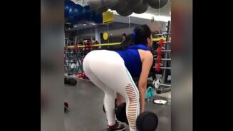 Culona En El Gym