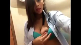 En Las Tetas De Mi Novia