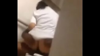 Hombre Desnudo En El Baño