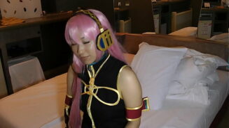 Miku Luka Cosplay