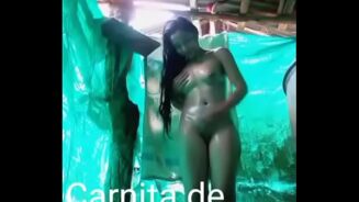 Mujer En La Ducha Desnuda