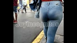 Culos en jeans pajas