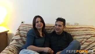 Pareja de enamorados latinos