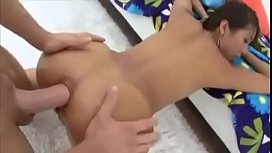 Travieso haciendo anal con asiática caliente